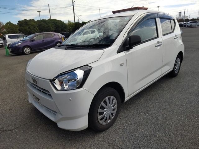 7089 Daihatsu Mira e s LA360S 2018 г. (LUM Kobe Nyusatsu)